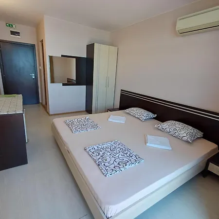за гости синева Guest house Sozopol