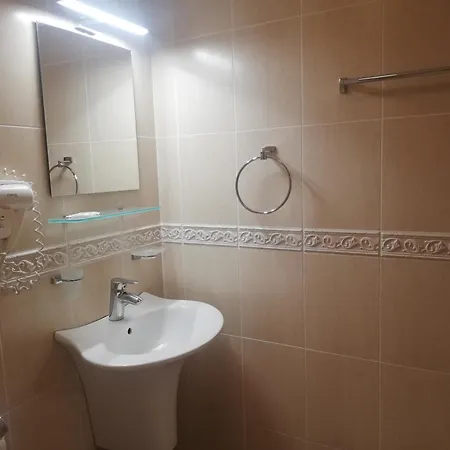 за гости синева Πανσιόν 4*